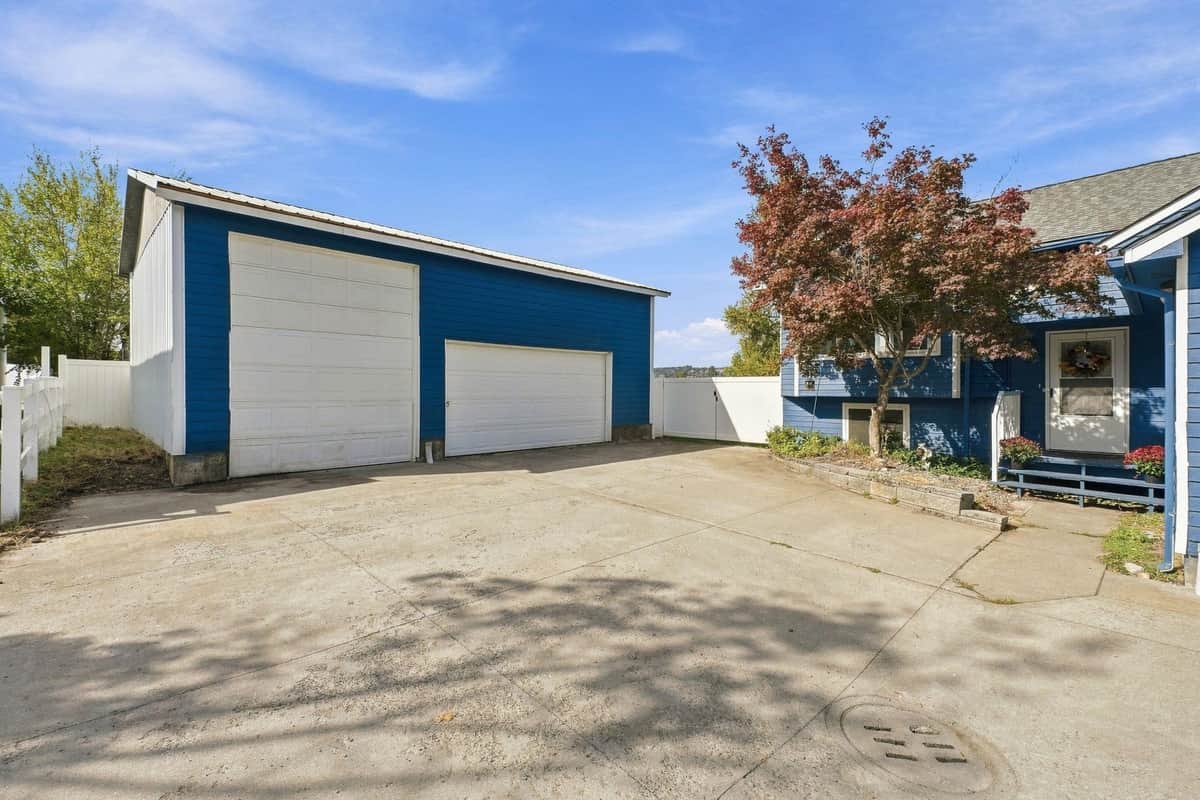 11119 E Empire Ave thumbnail 35