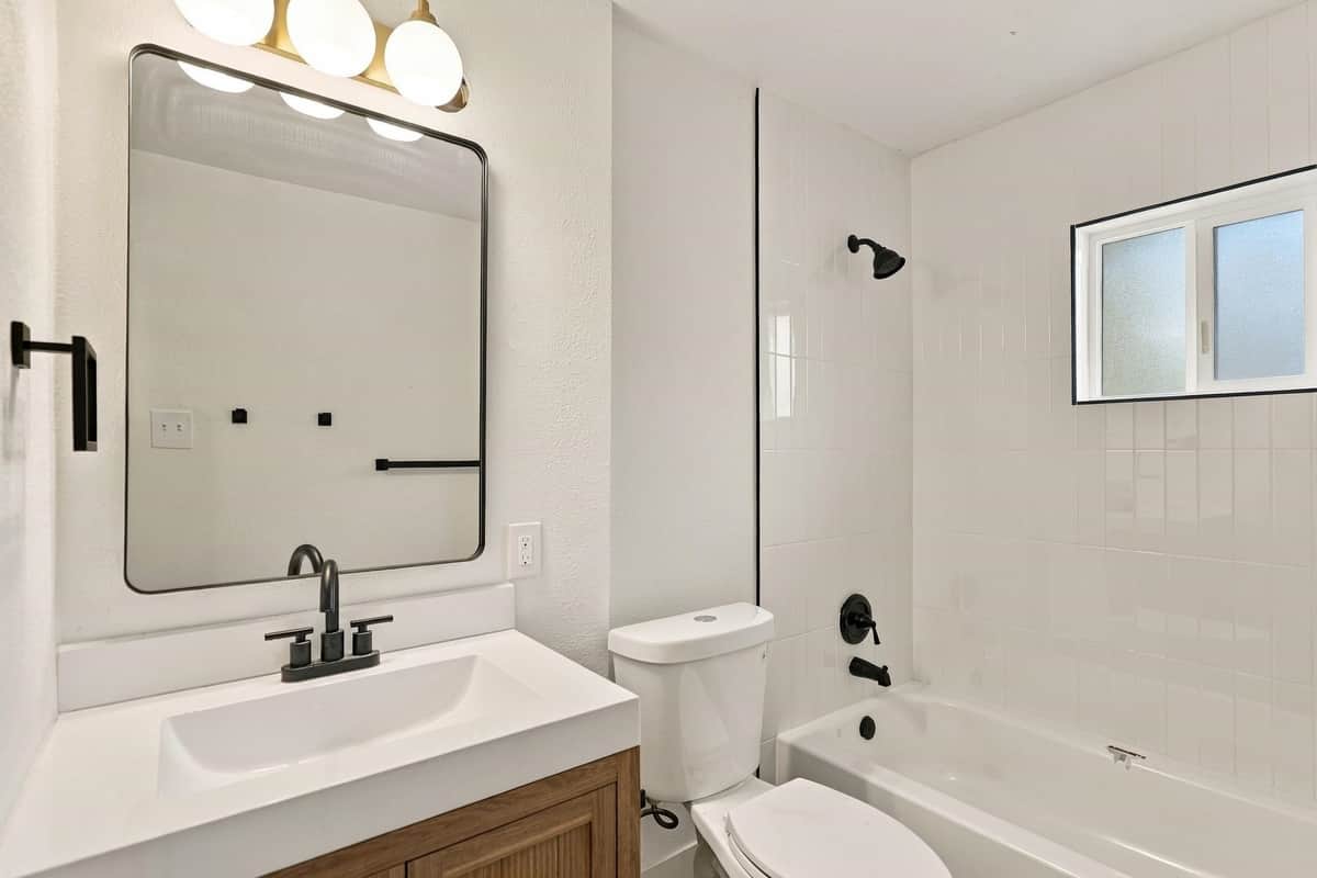 3825 N E St thumbnail 14