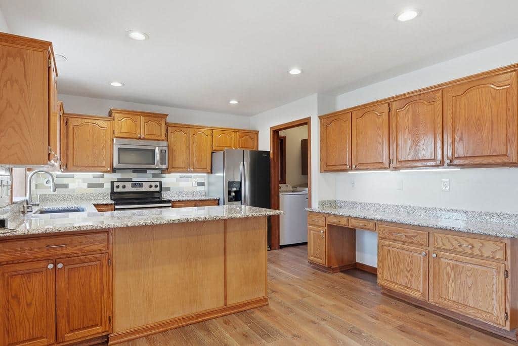 1427 E 6th St thumbnail 15