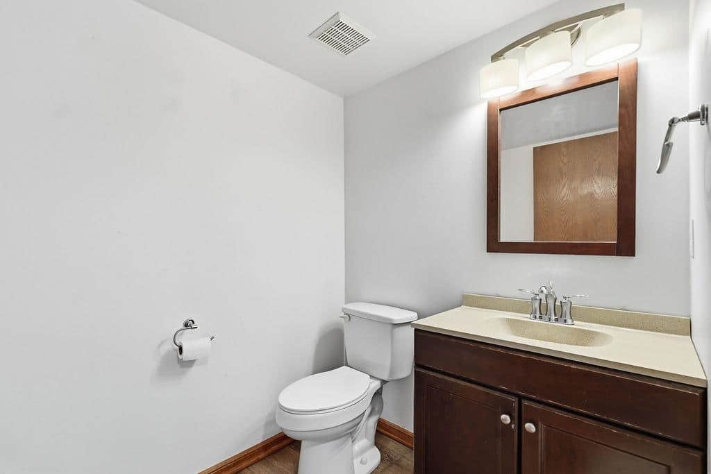 1427 E 6th St thumbnail 20