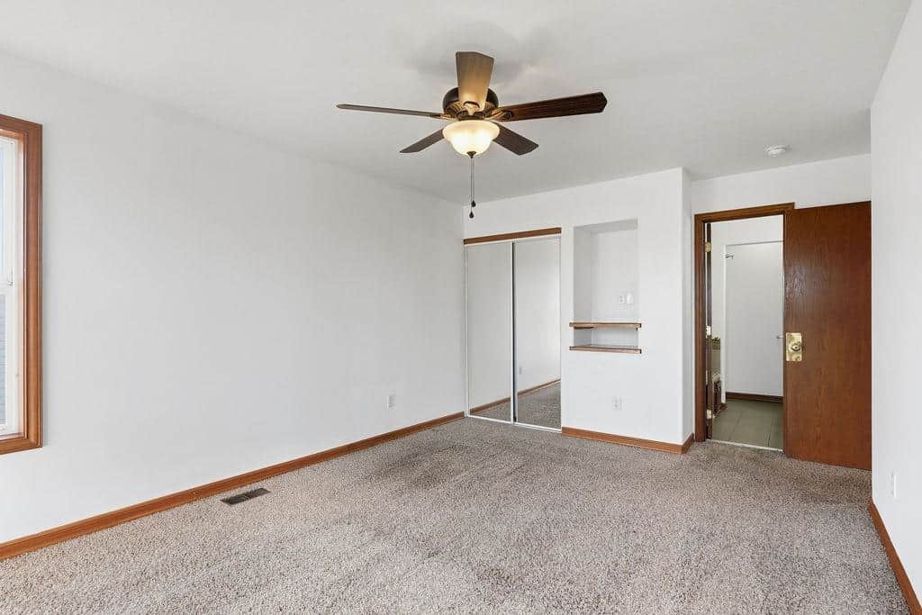 1427 E 6th St thumbnail 33