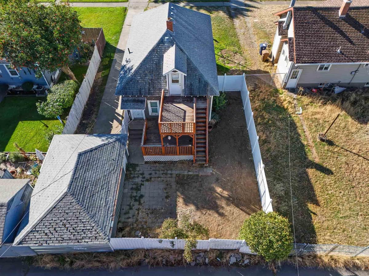 1111 E Longfellow Ave thumbnail 8