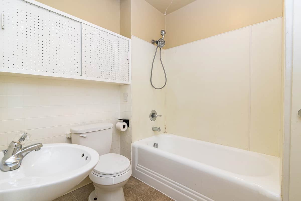 1111 E Longfellow Ave thumbnail 19