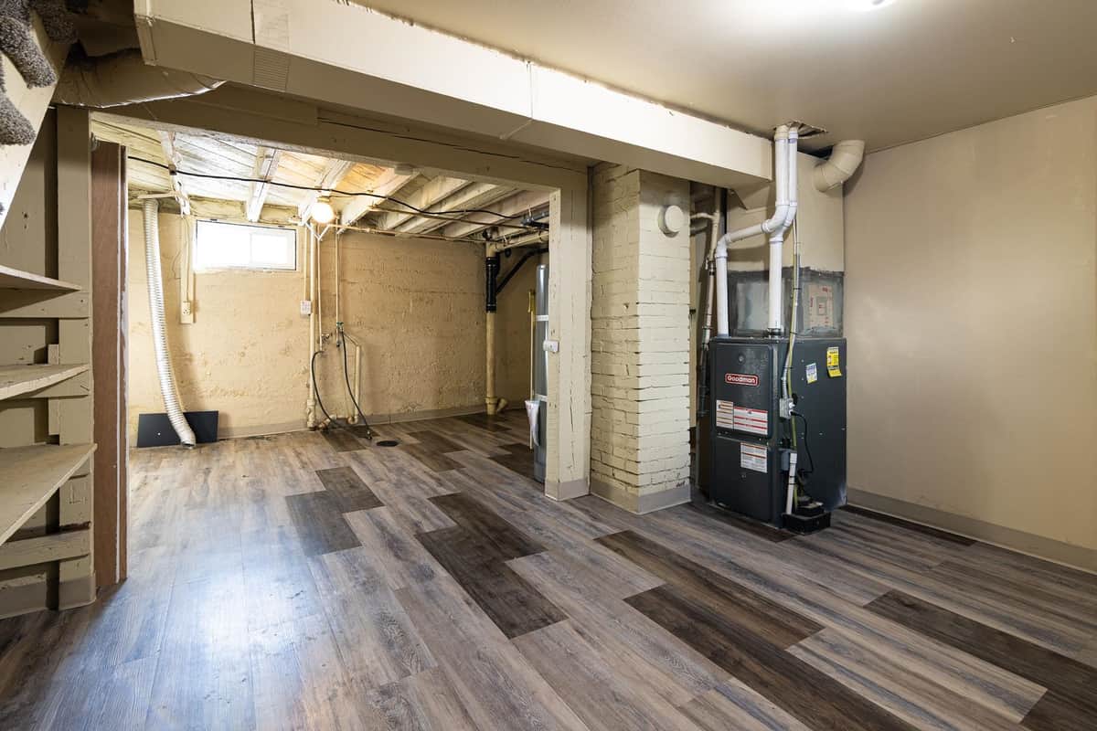 1111 E Longfellow Ave thumbnail 26