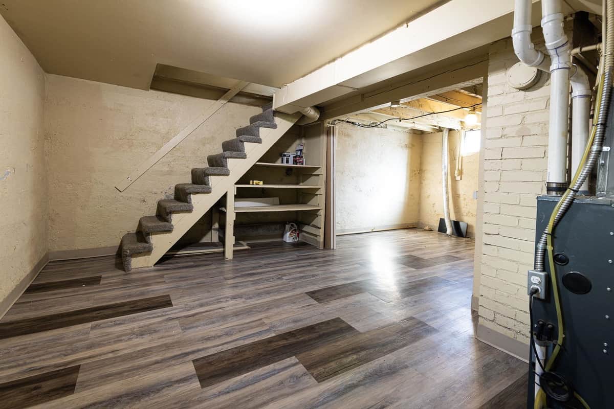 1111 E Longfellow Ave thumbnail 25