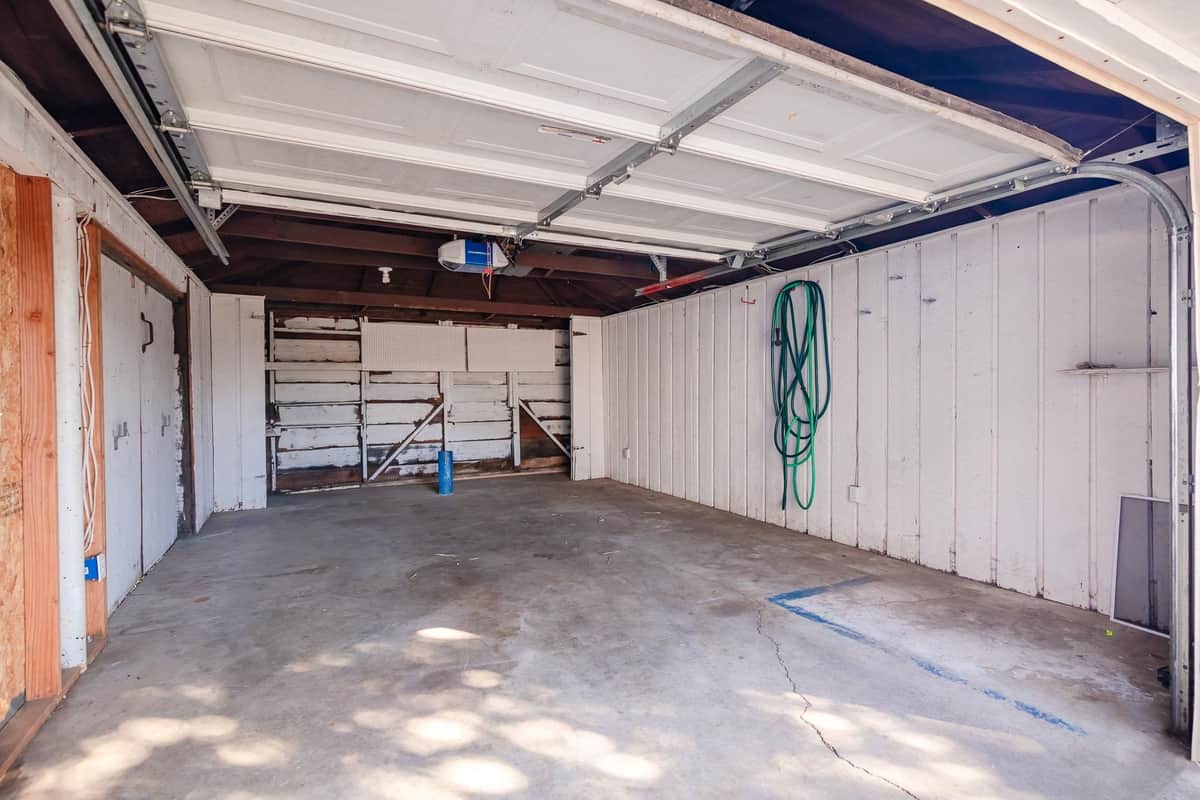1111 E Longfellow Ave thumbnail 31