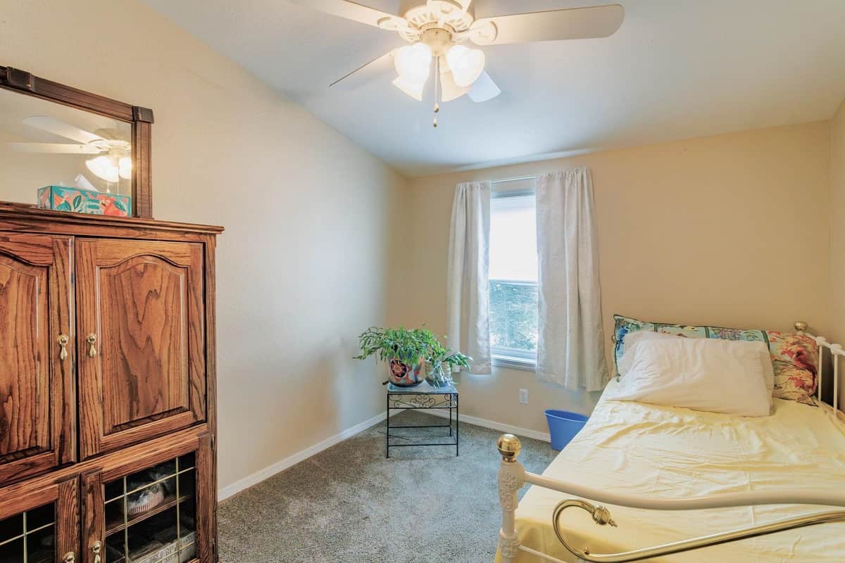 5021 E Fairview Ave thumbnail 25