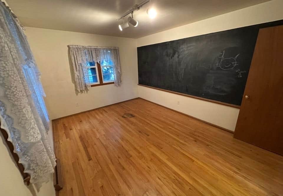 1504 E Pinecrest Rd thumbnail 12
