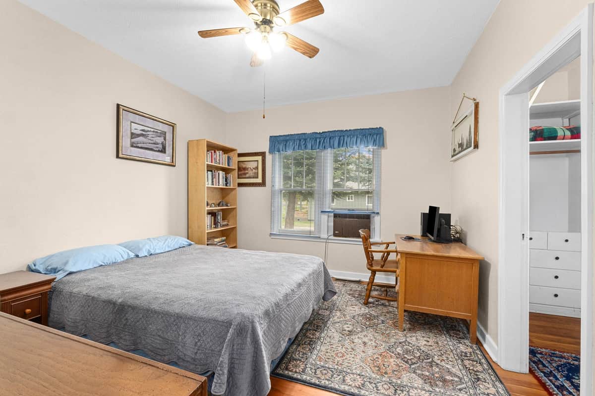 511 W clay Ave thumbnail 8
