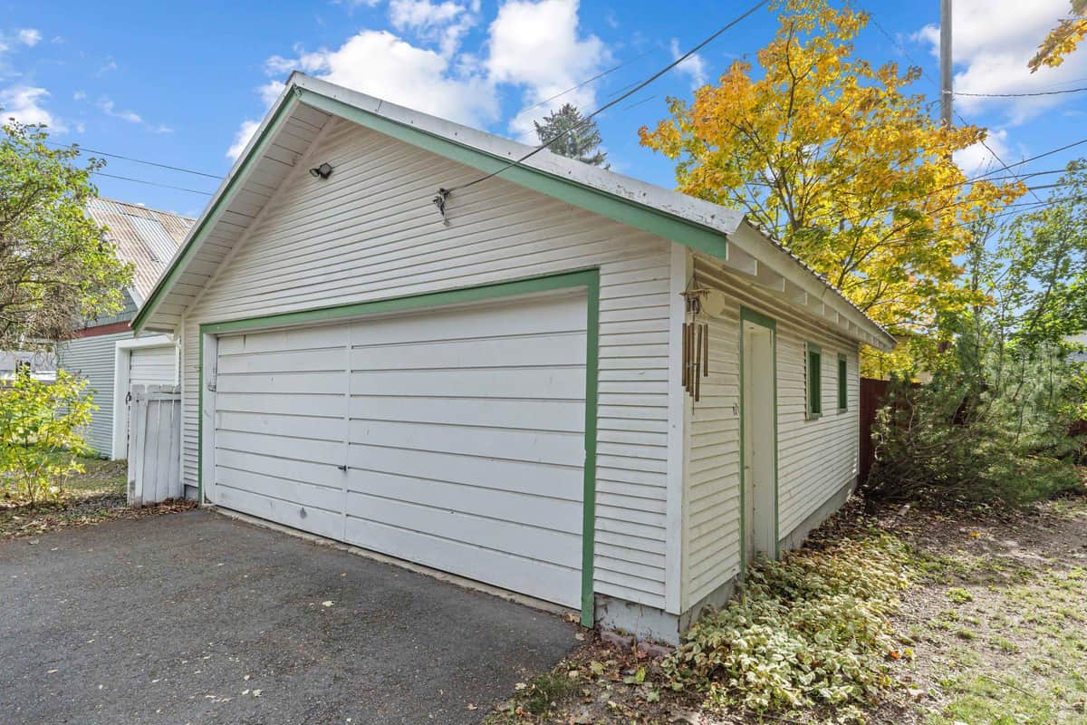 511 W clay Ave thumbnail 16