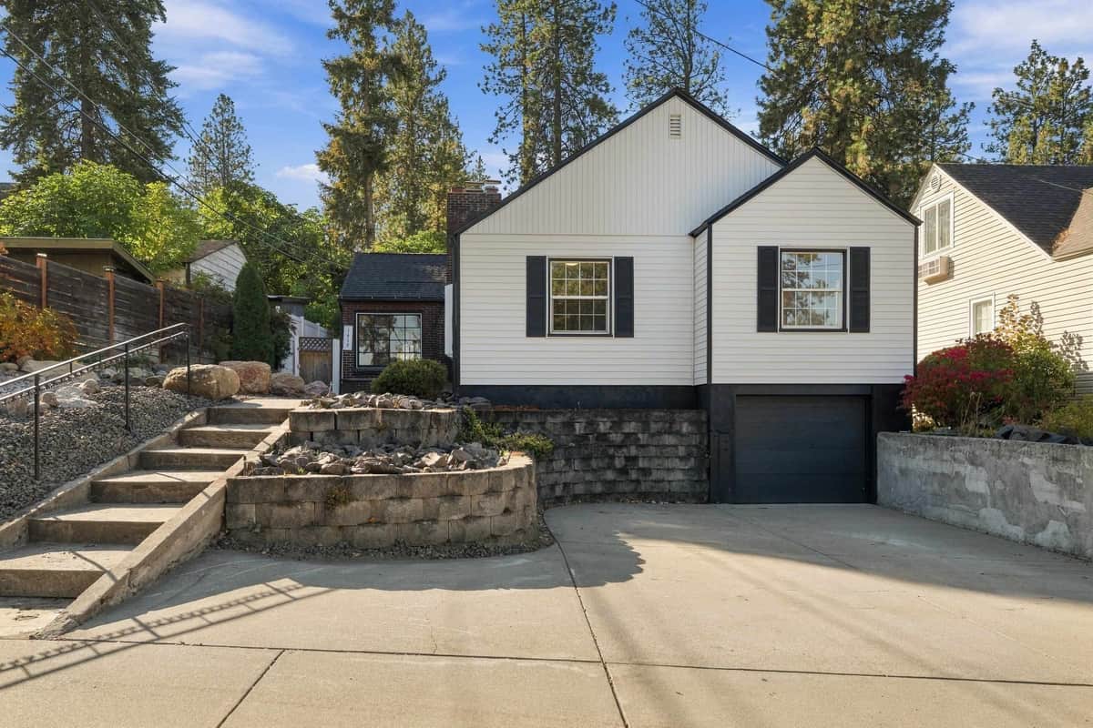 1419 W 17th Ave