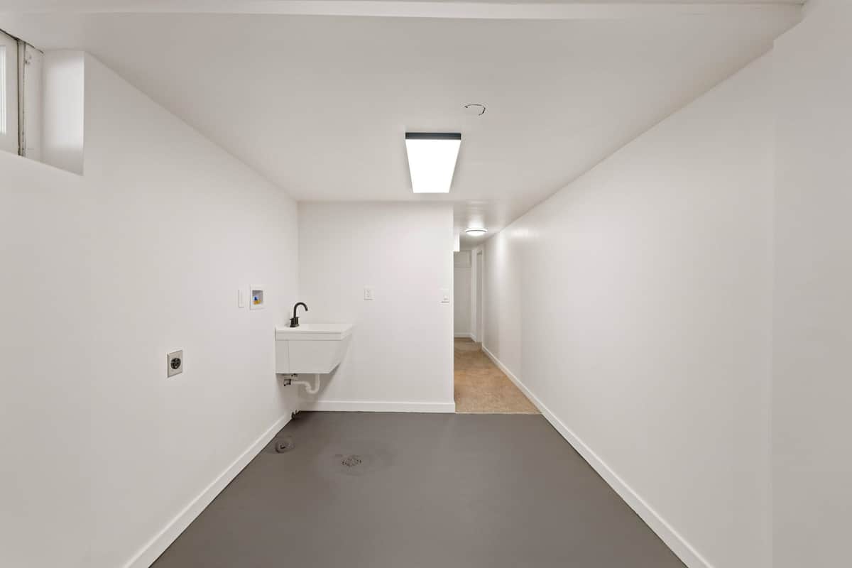 1419 W 17th Ave thumbnail 39