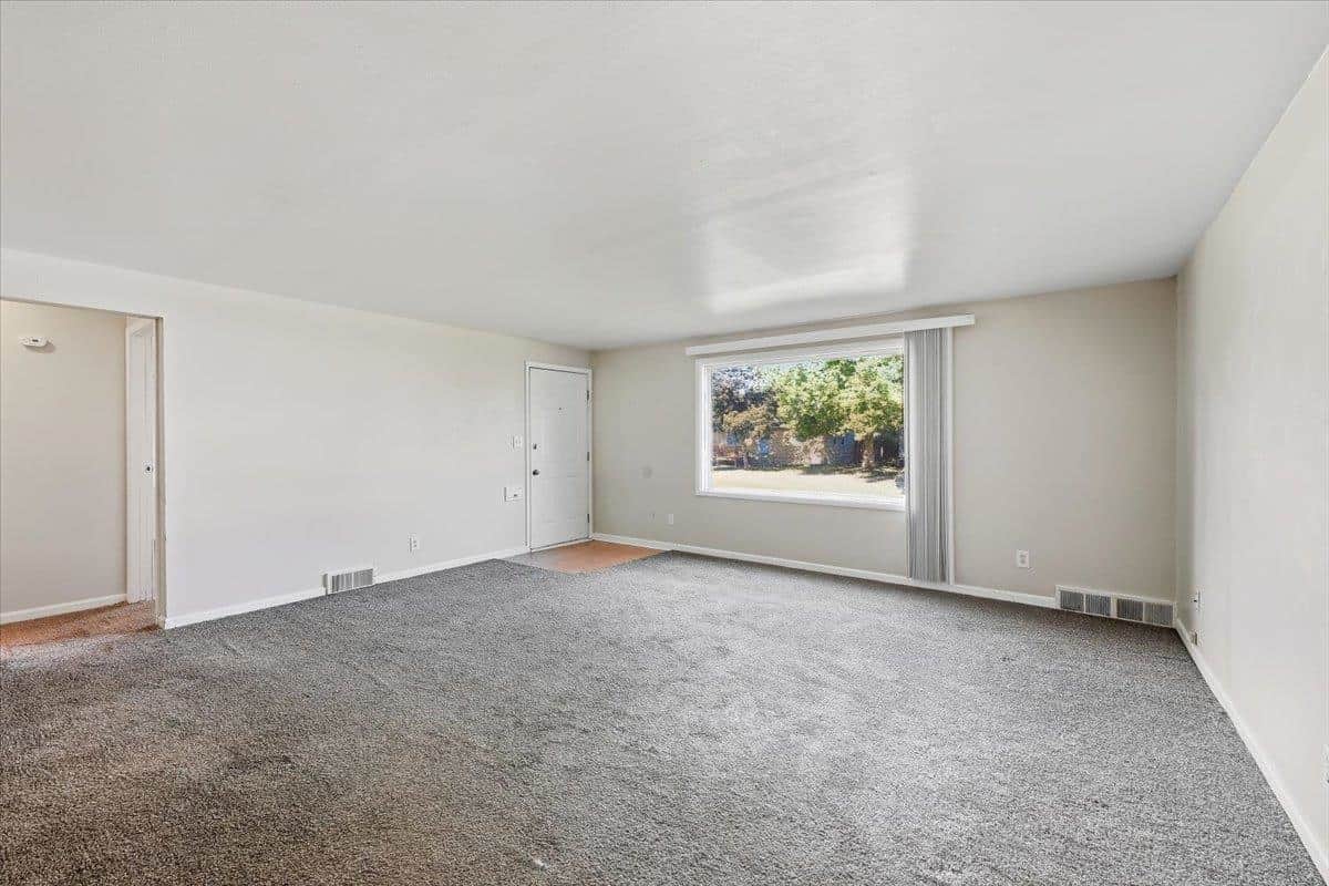 3711 W Rockwell Ave thumbnail 5