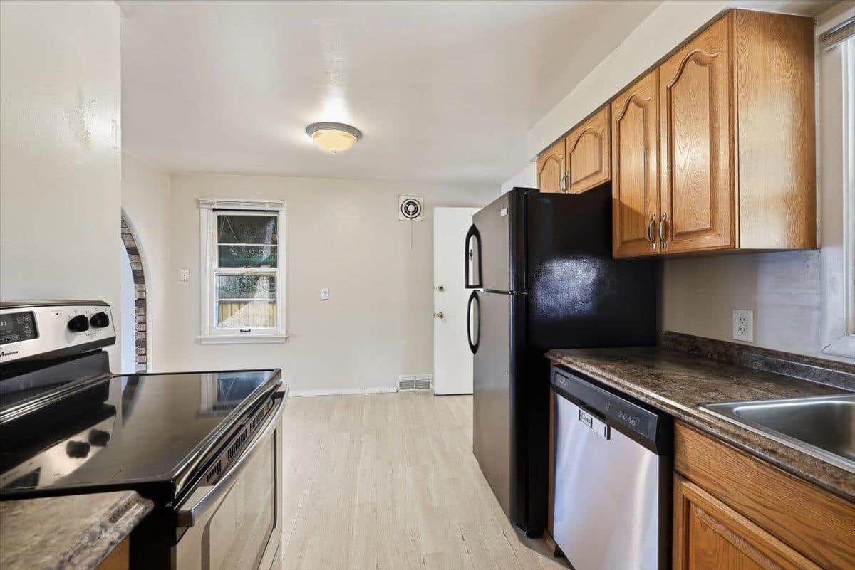 3711 W Rockwell Ave thumbnail 12