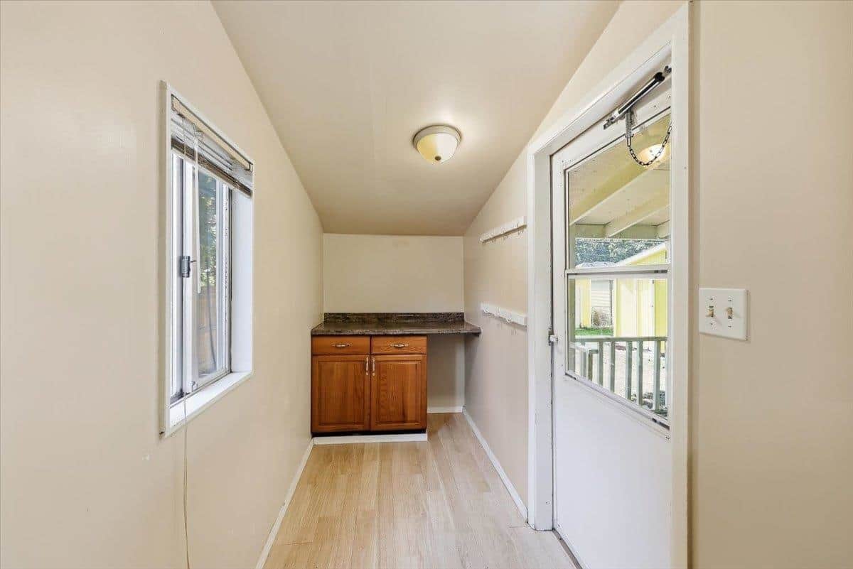 3711 W Rockwell Ave thumbnail 13