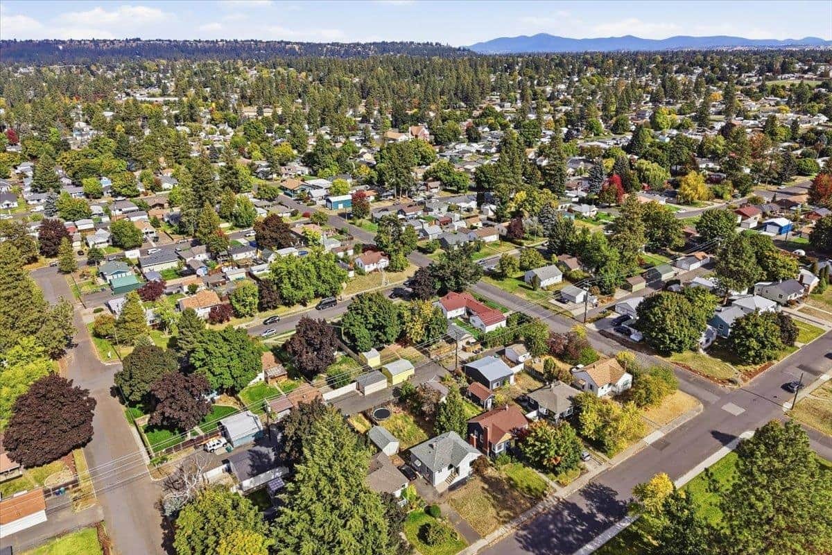 3711 W Rockwell Ave thumbnail 47