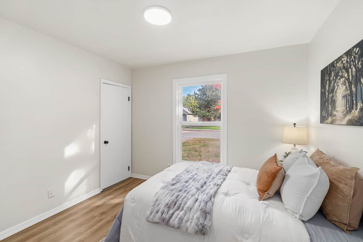 4415 E 7th Ave thumbnail 12
