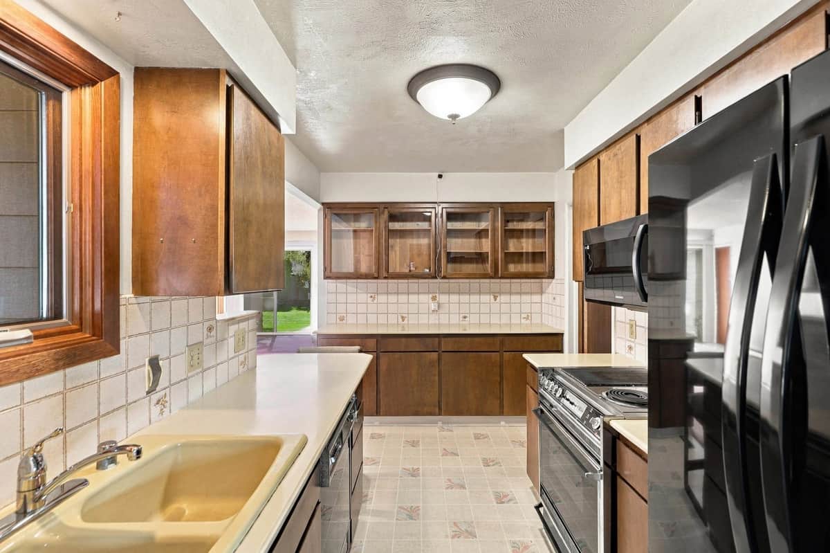 3908 E 22nd Ave thumbnail 9