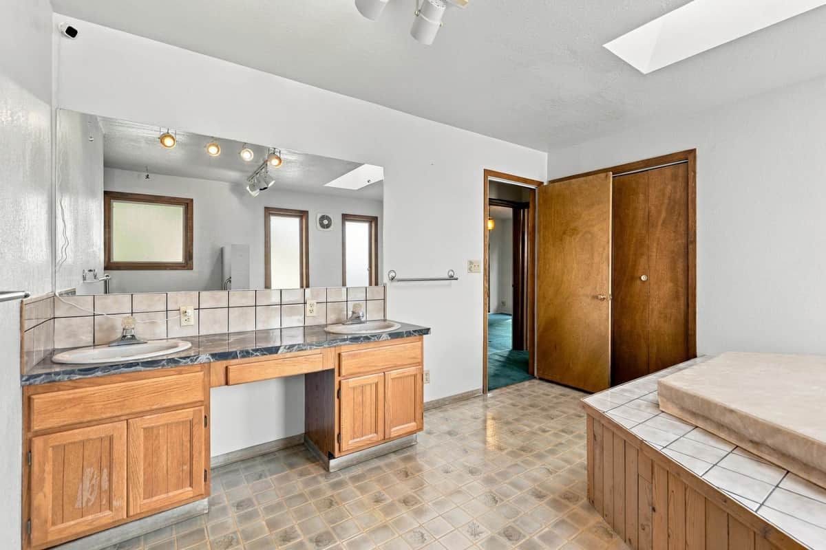 3908 E 22nd Ave thumbnail 16