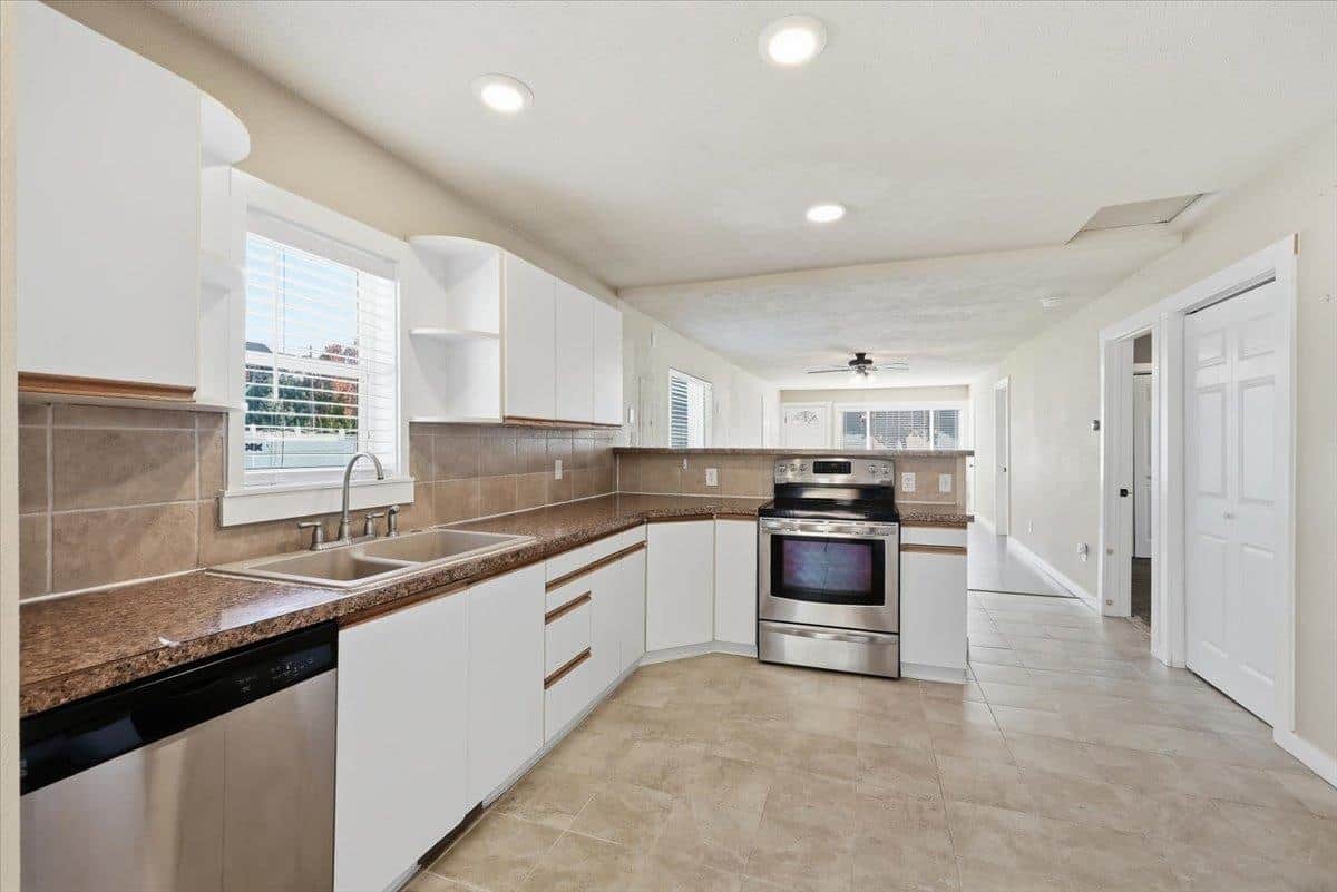 19507 E Mission Ave thumbnail 9