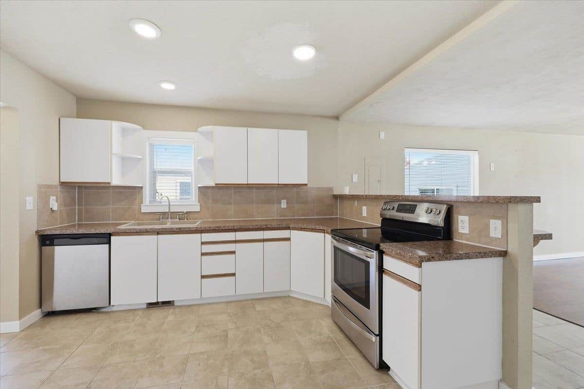 19507 E Mission Ave thumbnail 10
