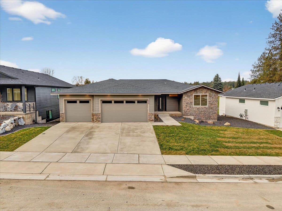 16767 N Wellington Rd thumbnail 2
