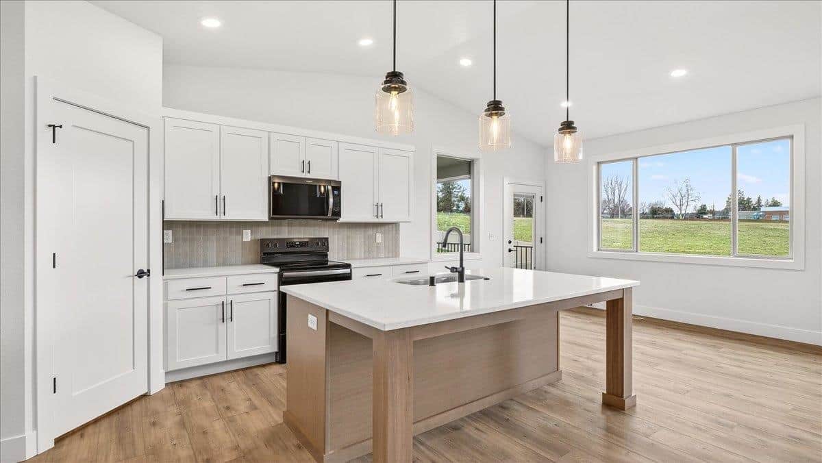 16767 N Wellington Rd thumbnail 10