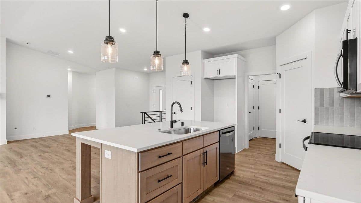 16767 N Wellington Rd thumbnail 12