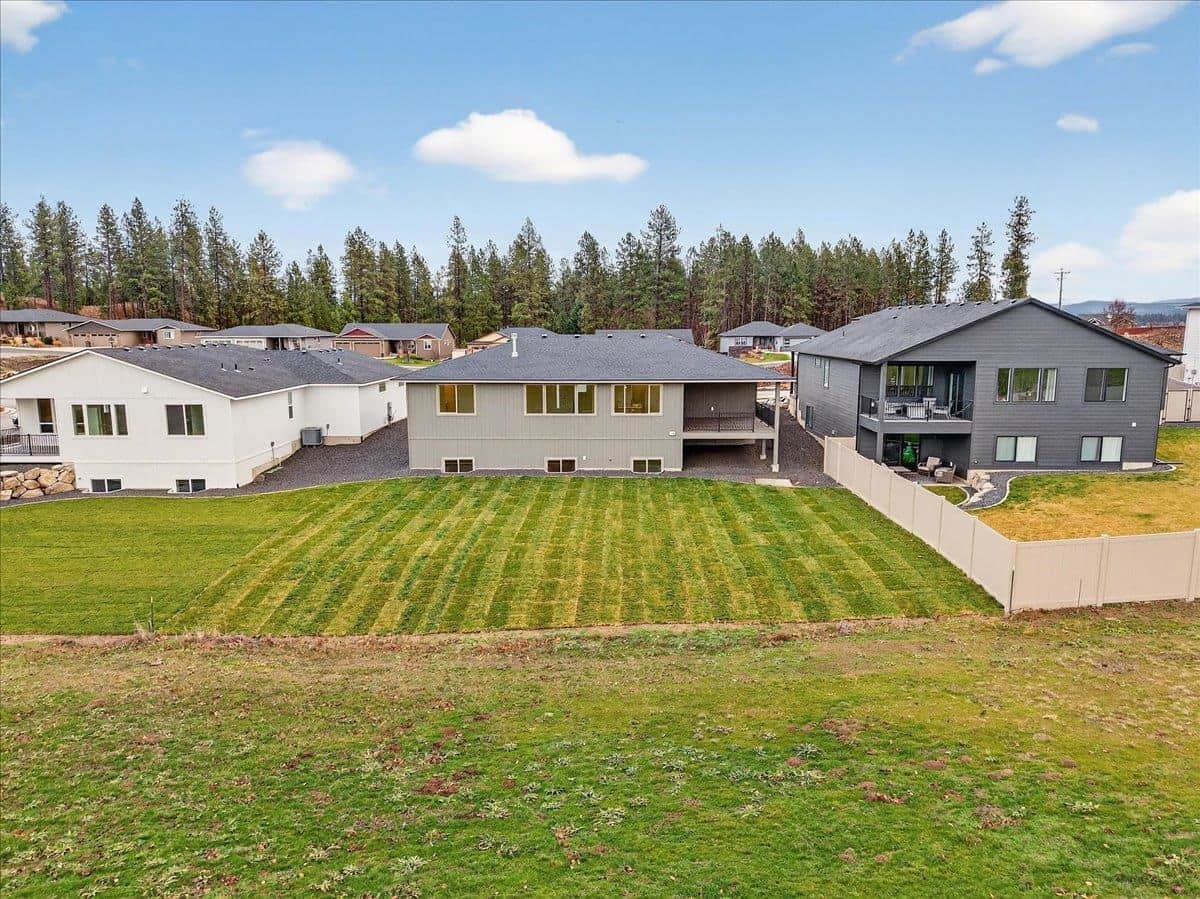 16767 N Wellington Rd thumbnail 45