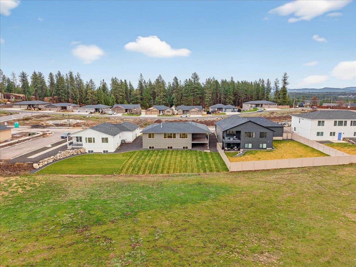 16767 N Wellington Rd thumbnail 46