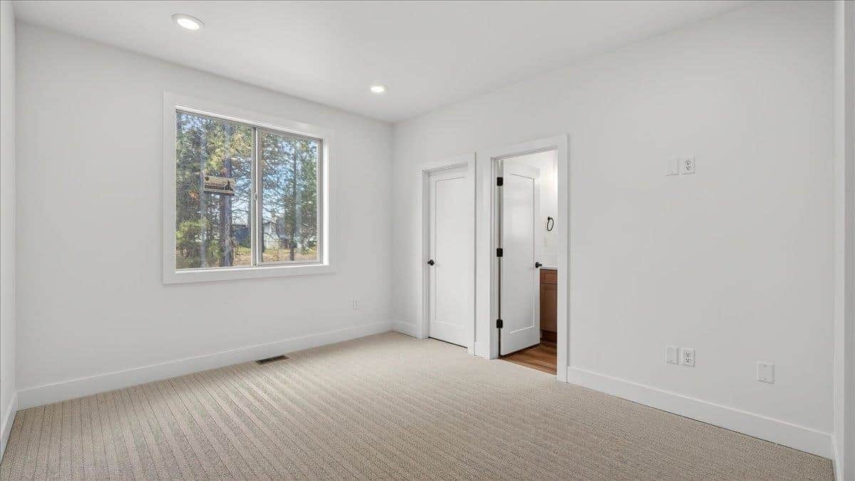 16803 N Wellington Rd thumbnail 16