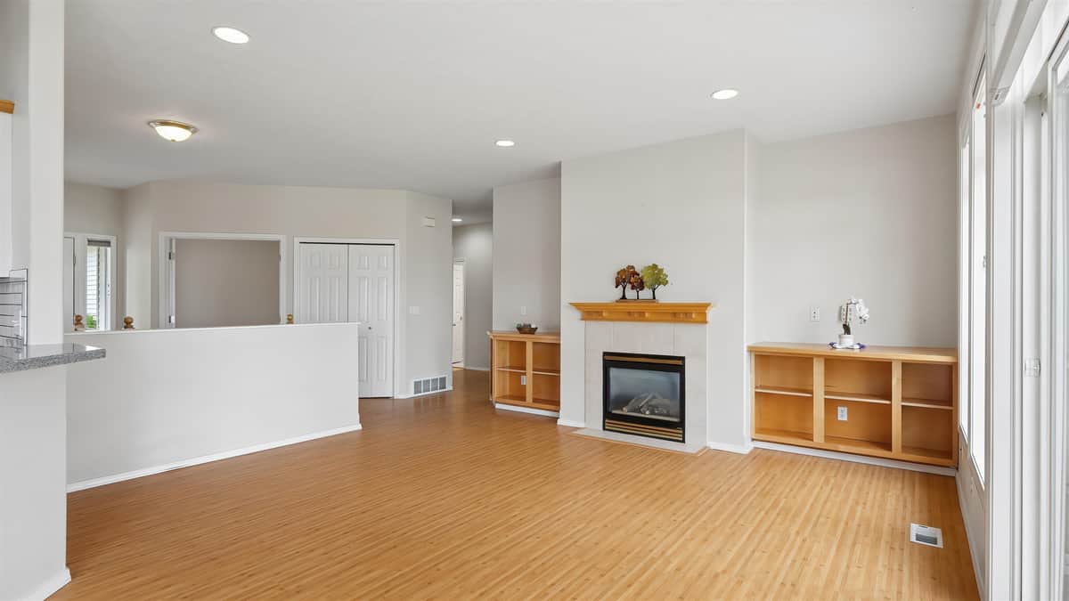 522 S Shelley Lake Ln thumbnail 13
