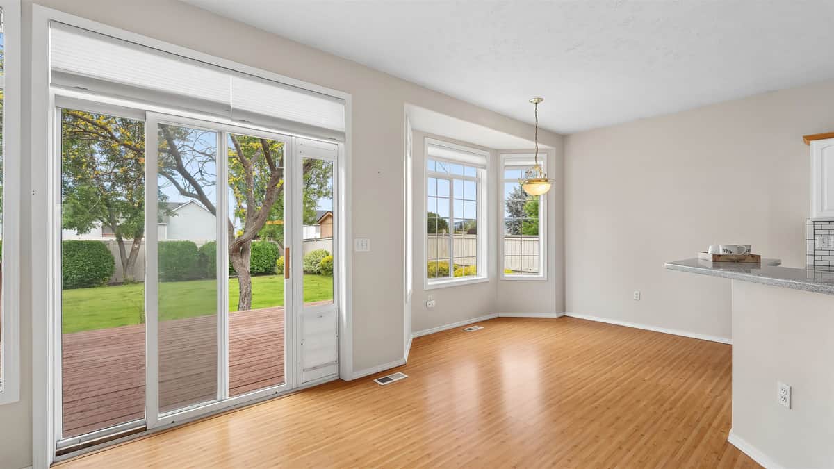 522 S Shelley Lake Ln thumbnail 14
