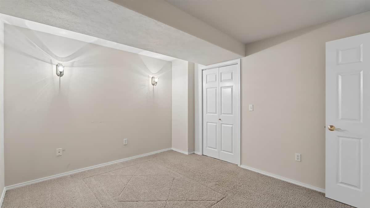 522 S Shelley Lake Ln thumbnail 30