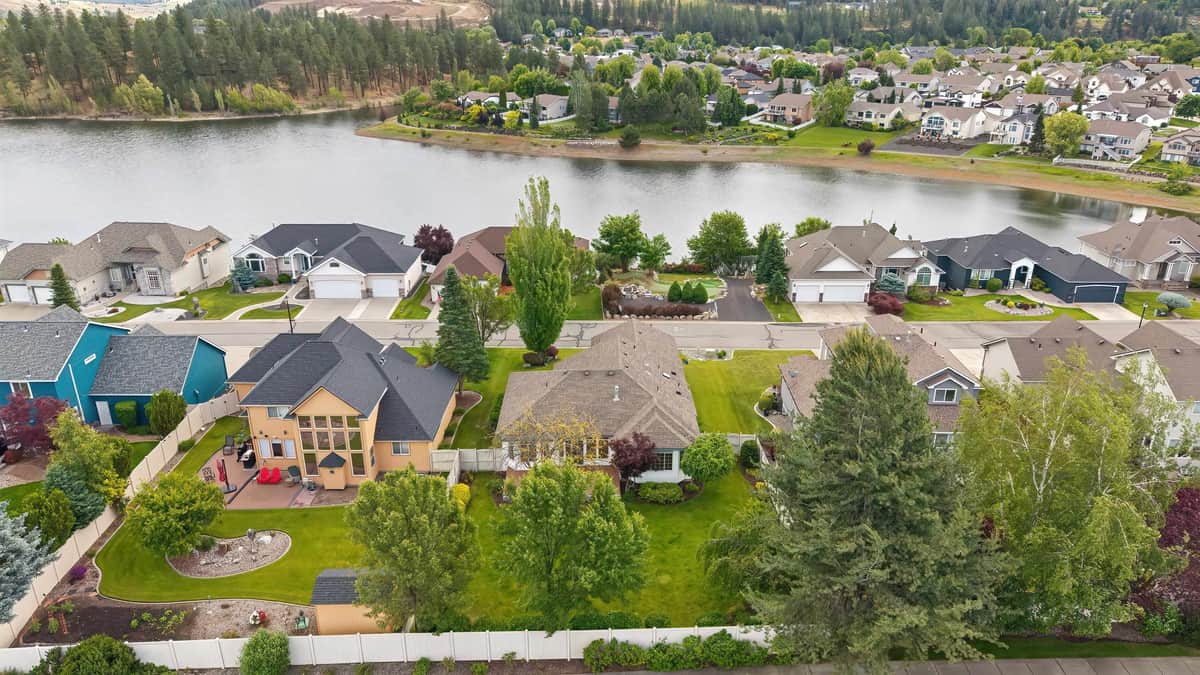 522 S Shelley Lake Ln thumbnail 38