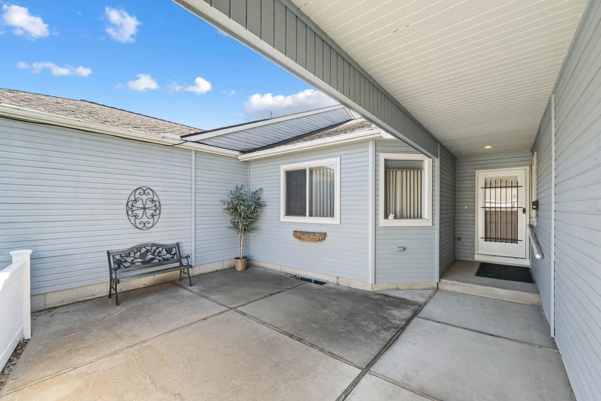 10602 E Nixon Ln thumbnail 3