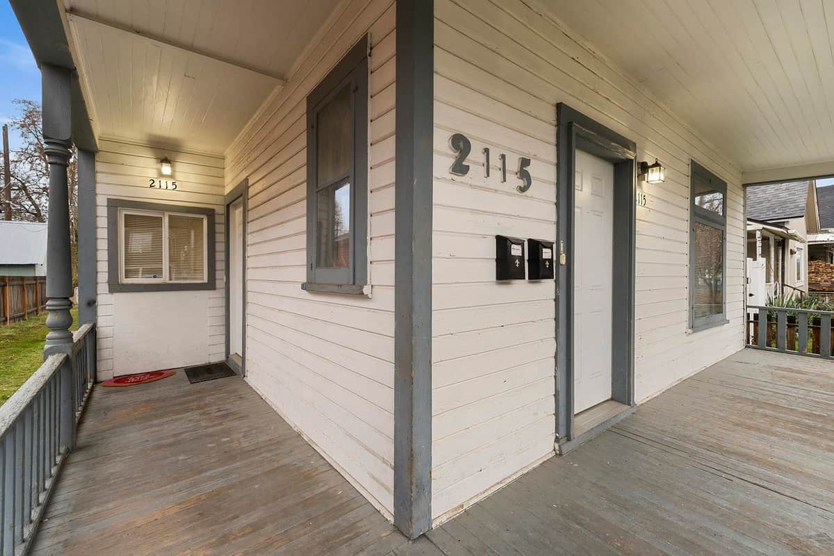 2115 W Dean Ave thumbnail 2