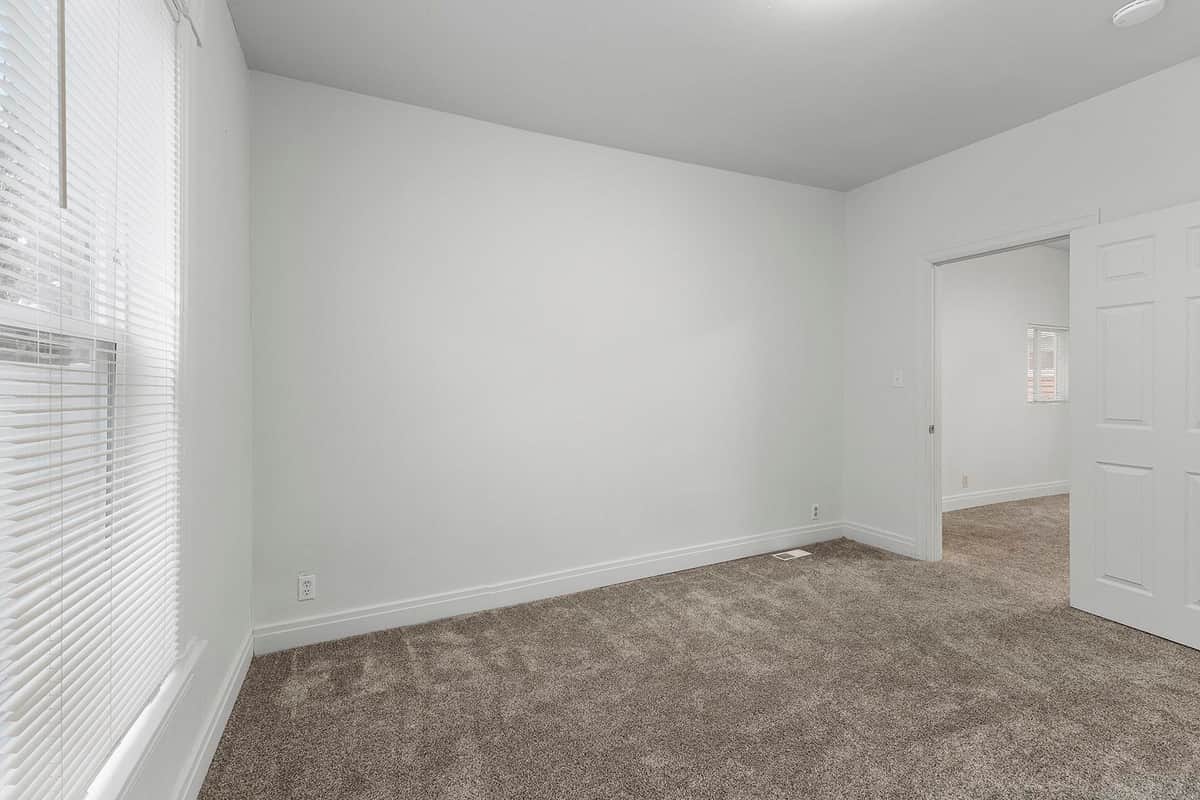 2115 W Dean Ave thumbnail 8