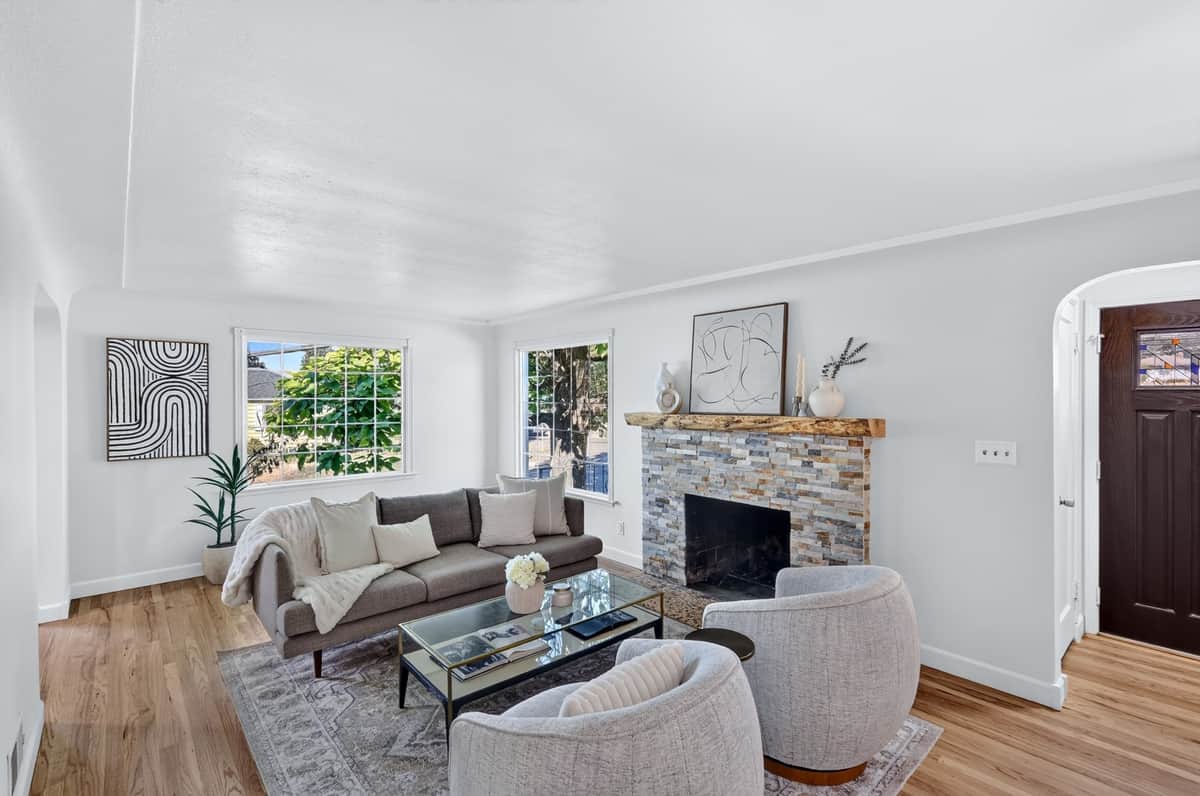 2821 W LONGFELLOW Ave thumbnail 4