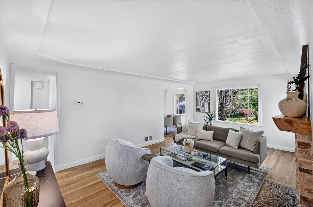 2821 W LONGFELLOW Ave thumbnail 5