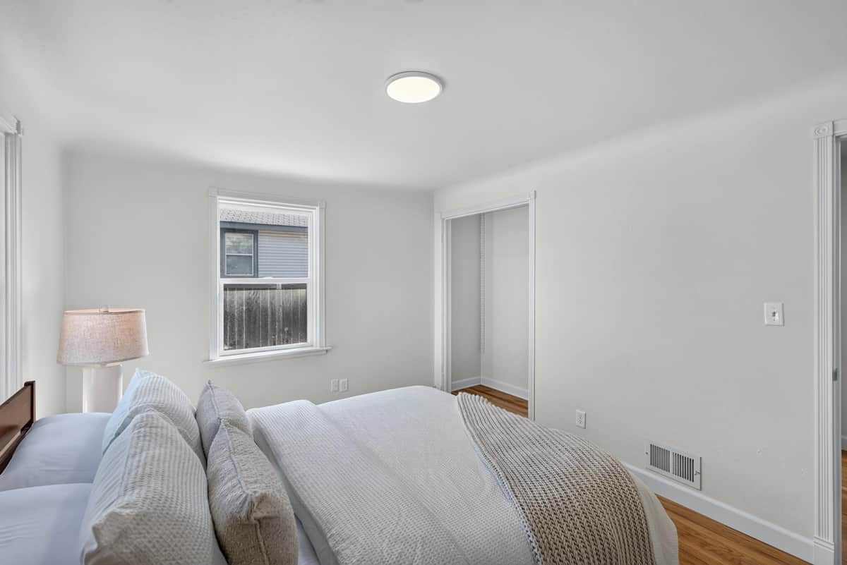 2821 W LONGFELLOW Ave thumbnail 17