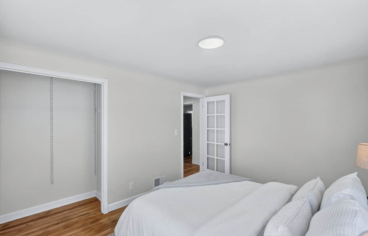 2821 W LONGFELLOW Ave thumbnail 18