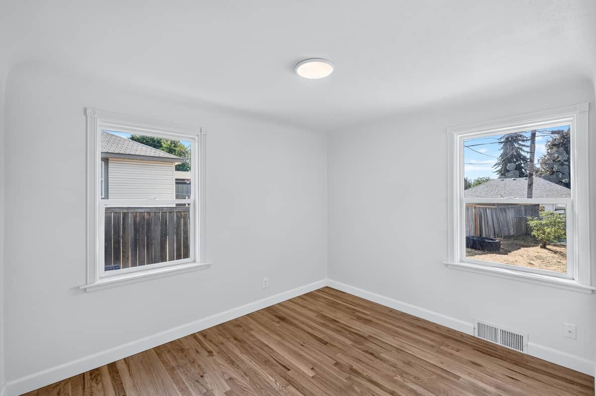 2821 W LONGFELLOW Ave thumbnail 19