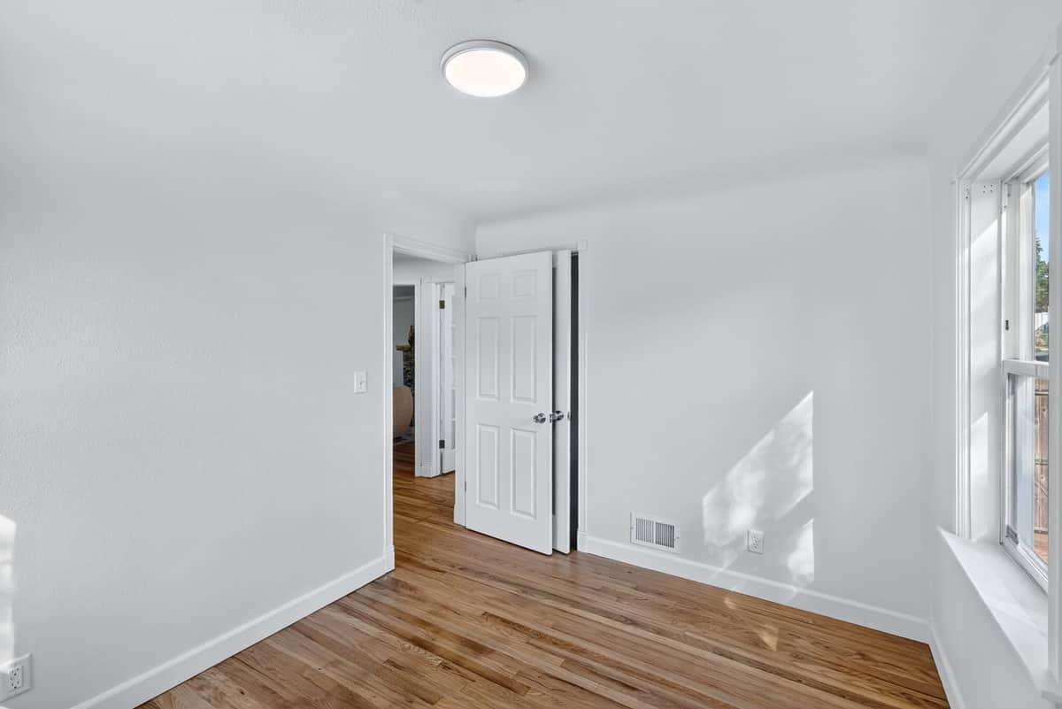 2821 W LONGFELLOW Ave thumbnail 21