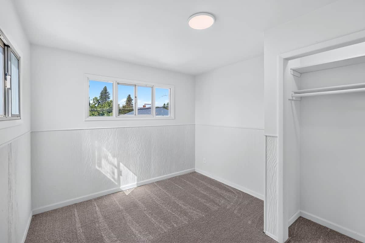 2821 W LONGFELLOW Ave thumbnail 23