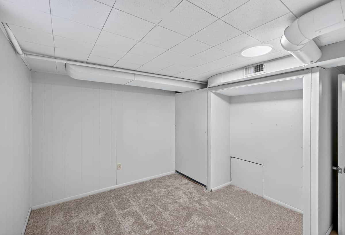 2821 W LONGFELLOW Ave thumbnail 43