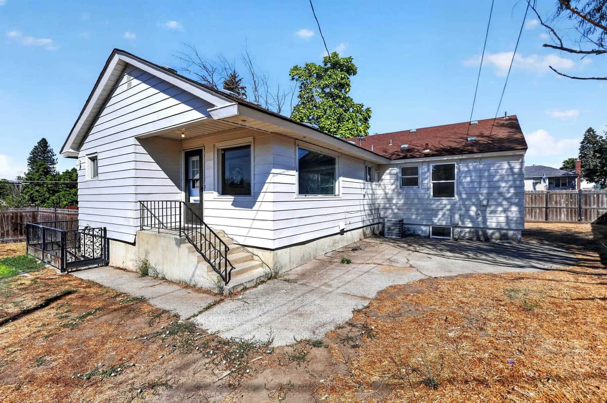 2821 W LONGFELLOW Ave thumbnail 45
