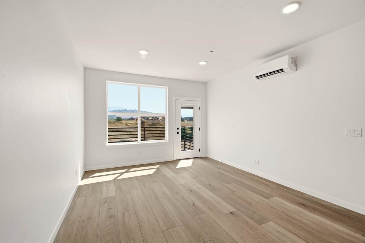 21090 E Indiana Ave thumbnail 10