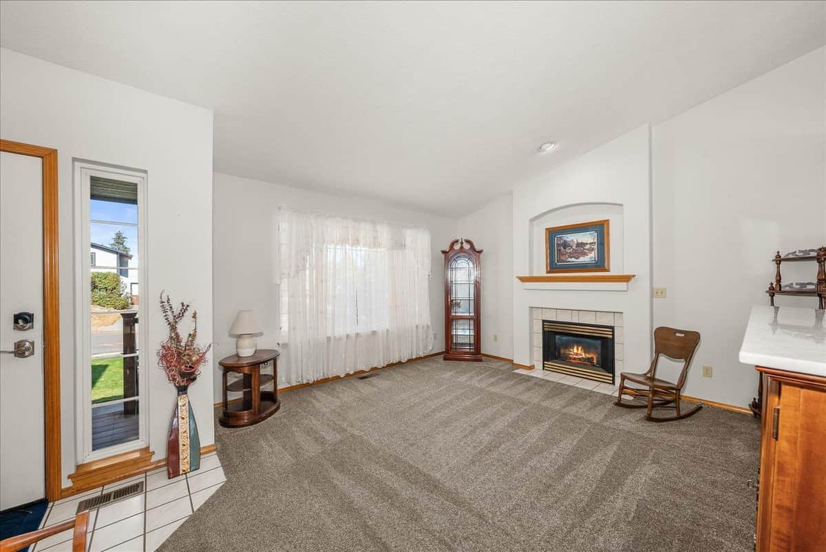 4256 E 26th Ave thumbnail 10