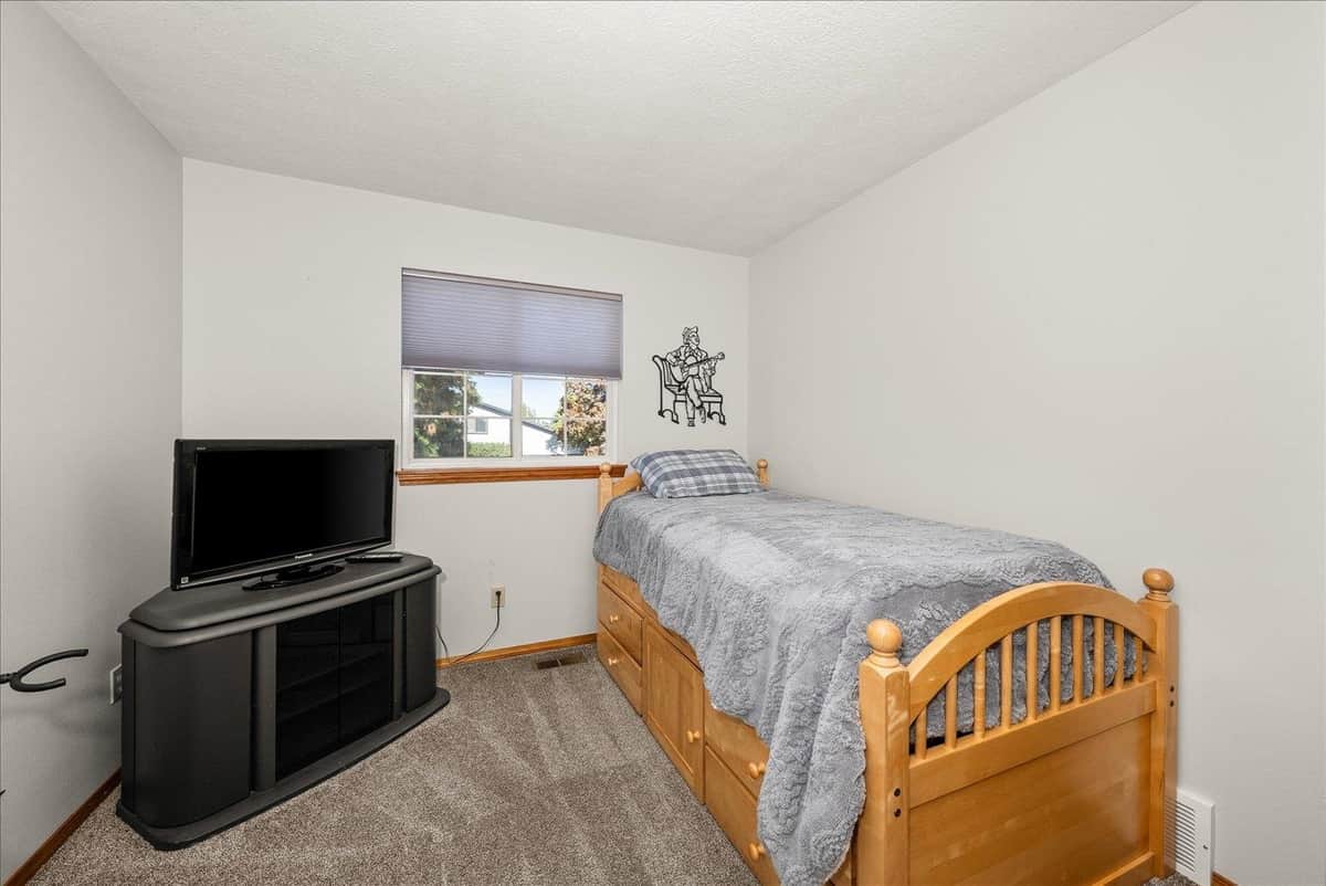 4256 E 26th Ave thumbnail 29